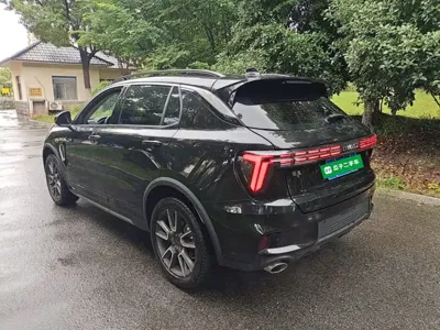 Lynk & Co 01