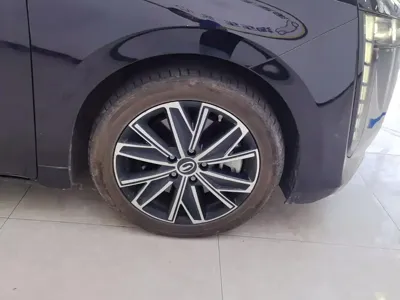 GAC Motor 传祺E8 PHEV
