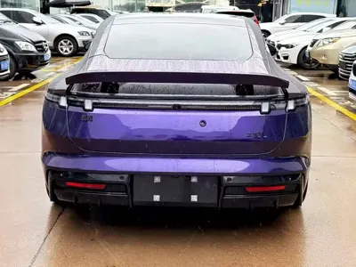 Lynk & Co Z10