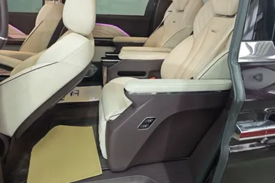 Hongqi HQ9