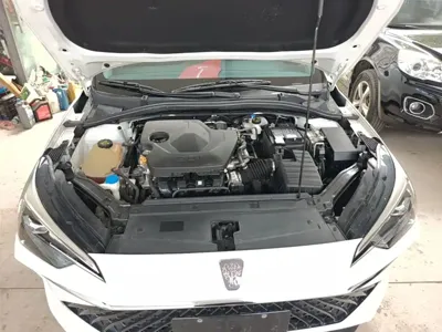 Roewe i5