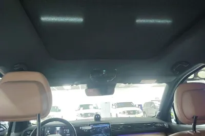 Nio ES8