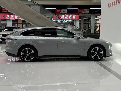 Nio ET5T