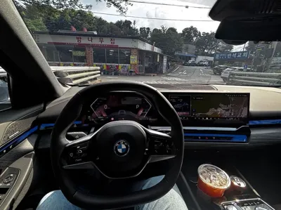 BMW i5