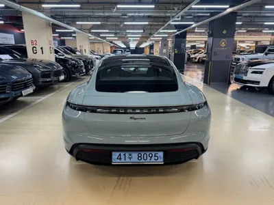 Porsche Taycan