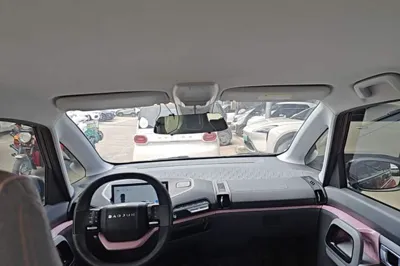 Baojun E300