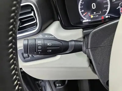 Lynk & Co 02