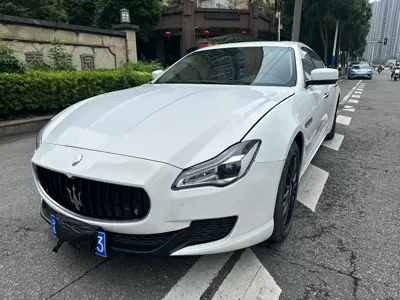 Maserati Quattroporte