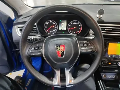 Roewe i5