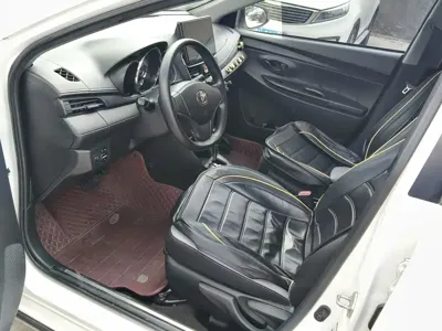 Toyota Yaris L