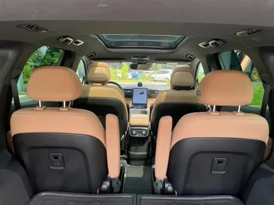 Nio ES8