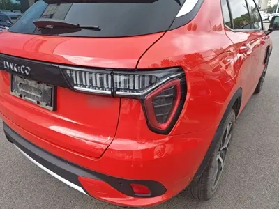 Lynk & Co 01