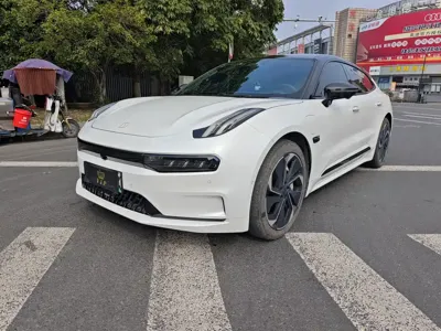 Zeekr 001