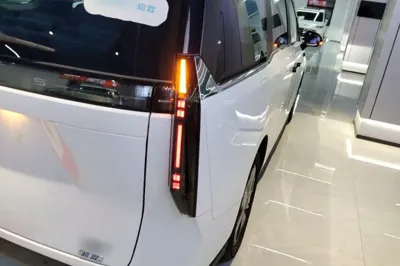 SAIC MAXUS Dajia 7