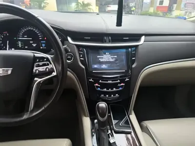 Cadillac XTS