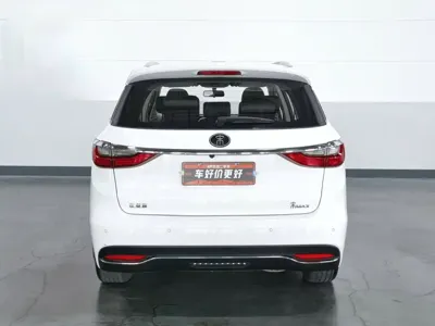 BYD MAX