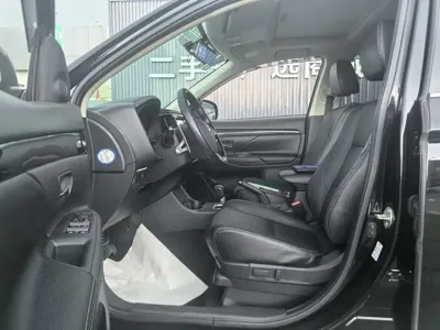 Mitsubishi Outlander (Import)