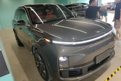 Li Auto L8