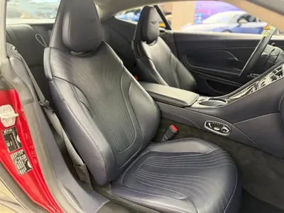 Aston Martin DB11