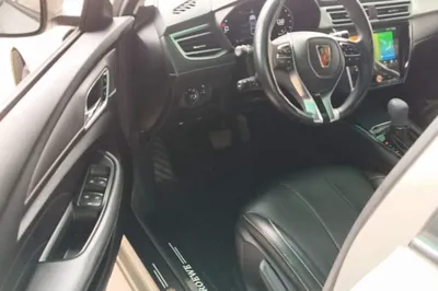 Roewe i5