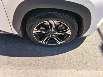 Geely Galaxy L7