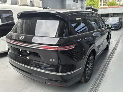 Nio ES8