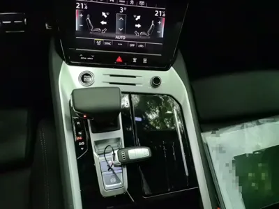 Audi Q6