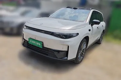Leapmotor C16
