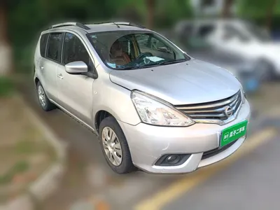Nissan Livina