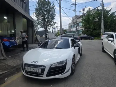 Audi R8