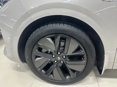 Li Auto Li L6