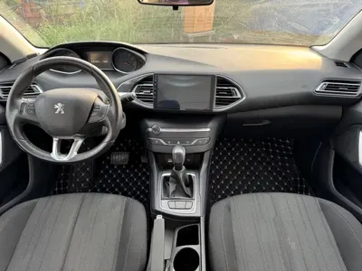 Peugeot 308S