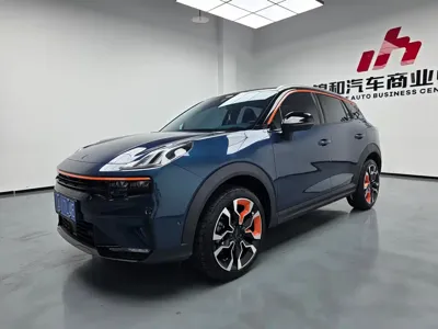 Lynk & Co 06