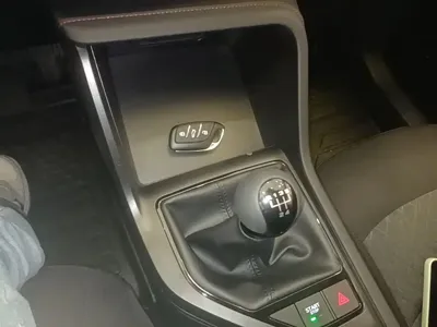 Roewe i5