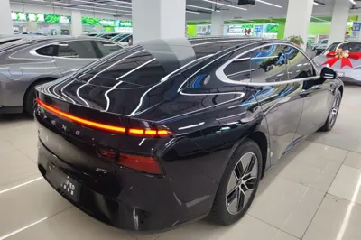 Xpeng P7
