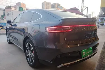 Hima Luxeed R7
