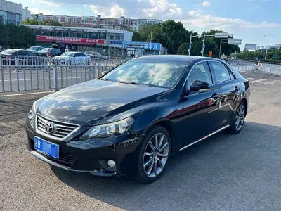 Toyota Reiz