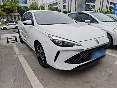 Roewe i5