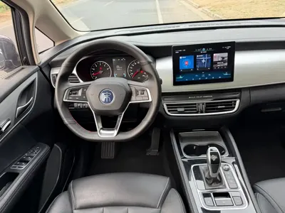 BYD MAX