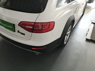 Audi A4 (Import)