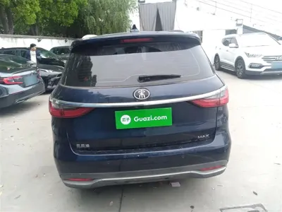 BYD MAX
