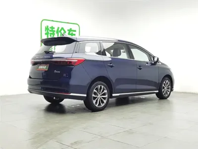 BYD MAX