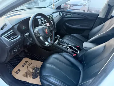 Roewe i5