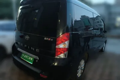 JAC Group Refine M5