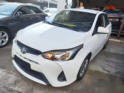 Toyota Yaris L