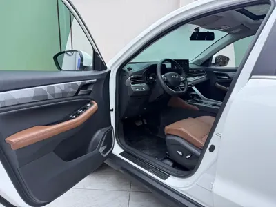 Geely Vision X6