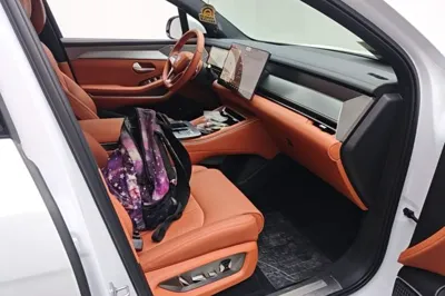 BYD Tang L