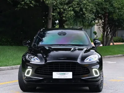 Aston Martin DBX