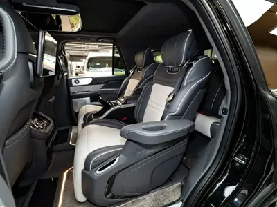 Lincoln Navigator