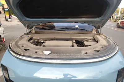 Li Auto L8